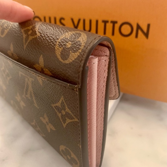 LOUIS VUITTON Sarah Wallet and WOC Monogram Coated Canvas Rose Ballerine Pink - Picture 11 of 13